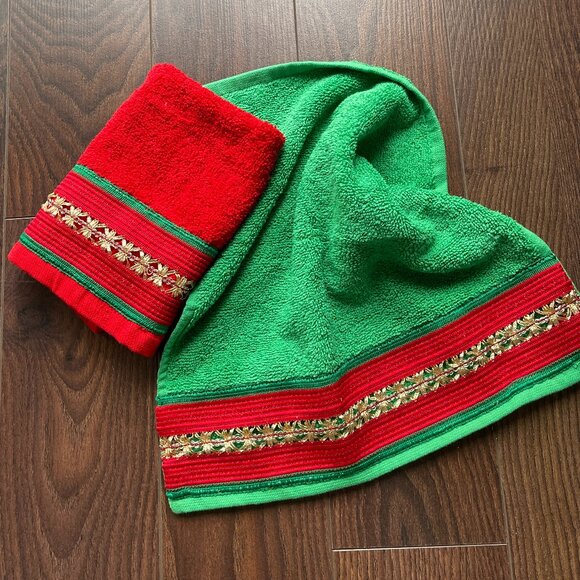 Handmade Christmas Embroidered Fingertip  Towel Set 100% Egyptian Cotton - Picture 1 of 2